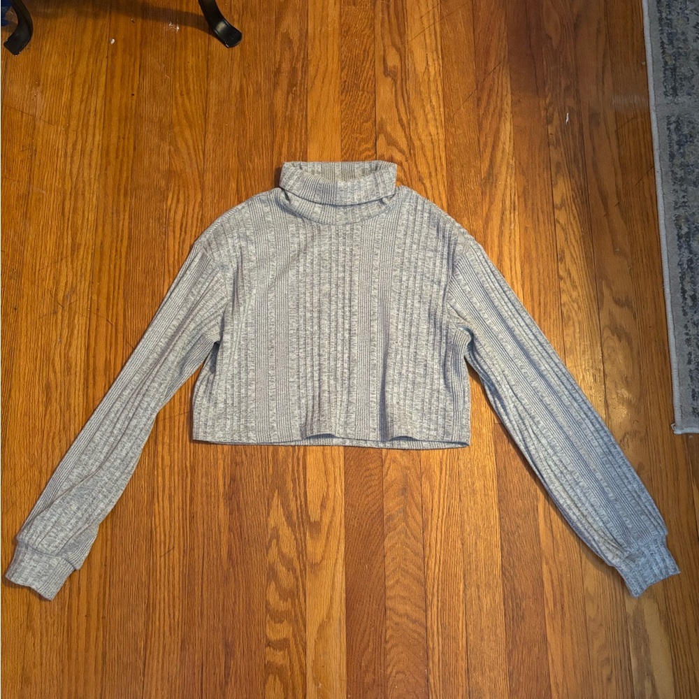 Light Gray Ribbed Knit Top - Picture 2 of 5
